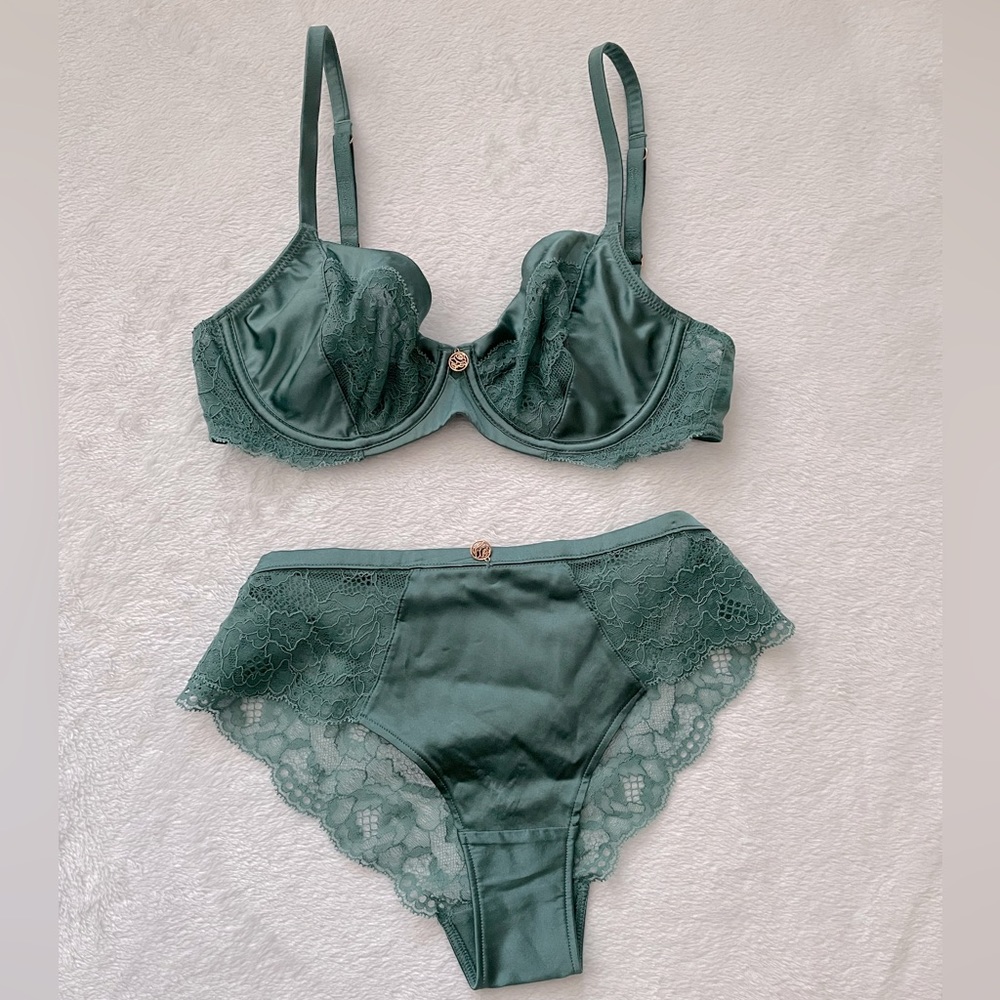 Rosie Huntingdon Whitely for M&S silk set